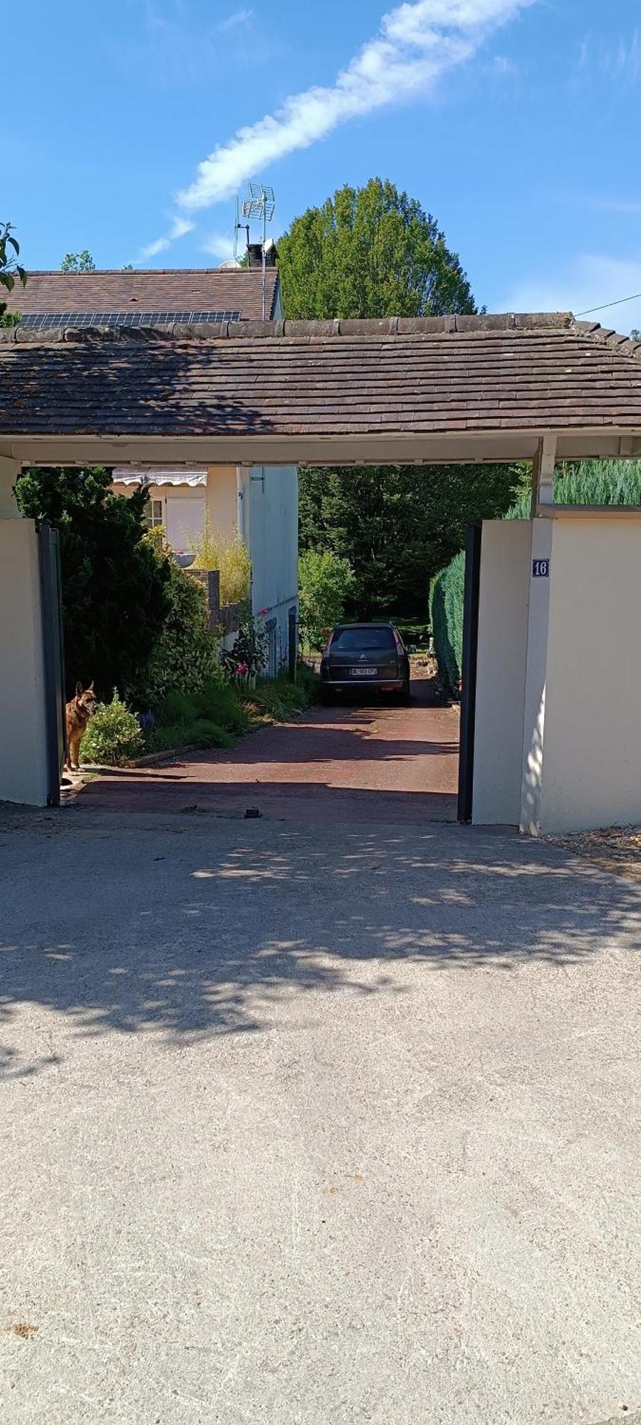 Salamandre Jouarre Exteriér fotografie